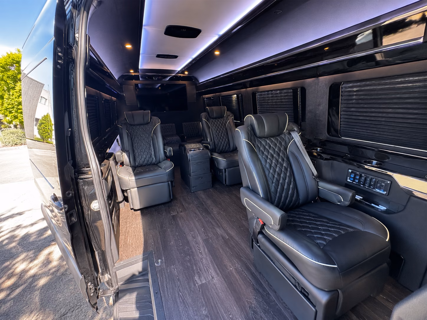 book a bus for your next prom 2